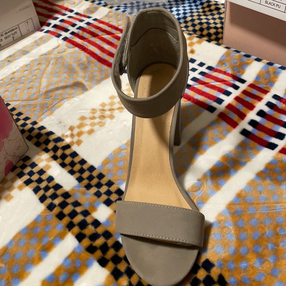Velcro heel